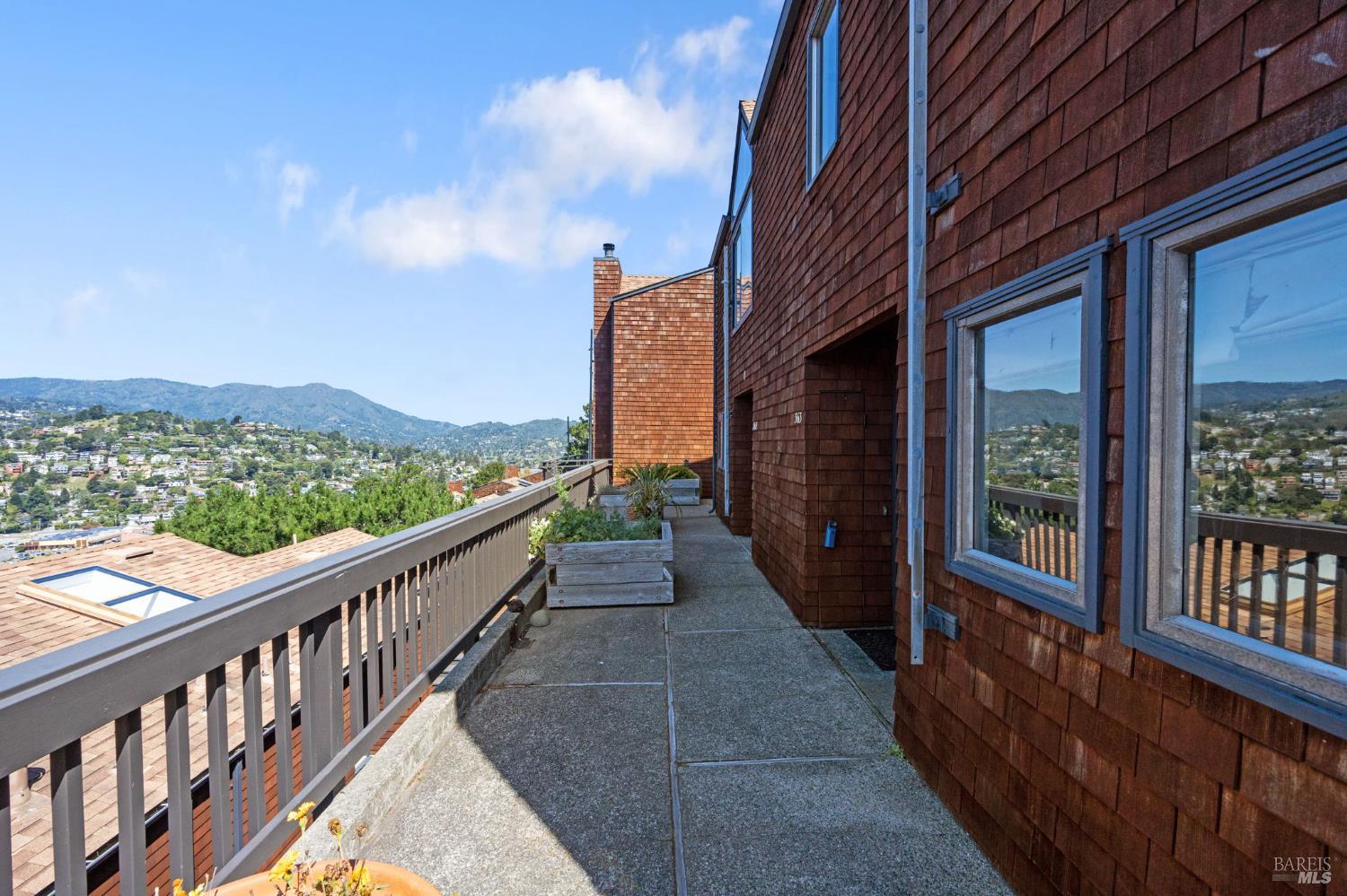 363 Headlands Court Sausalito CA 94965