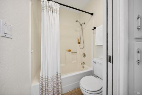41 Meadowbrook Court Cotati CA 94931