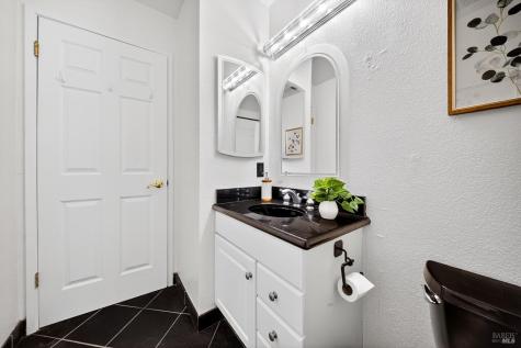 41 Meadowbrook Court Cotati CA 94931