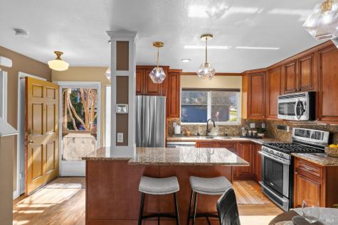 12 Rain Tree Court Petaluma CA 94952