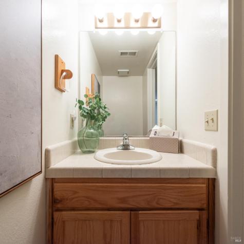 2324 Lakeview Drive Santa Rosa CA 95405