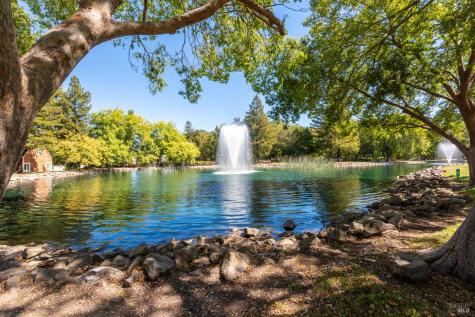 2324 Lakeview Drive Santa Rosa CA 95405