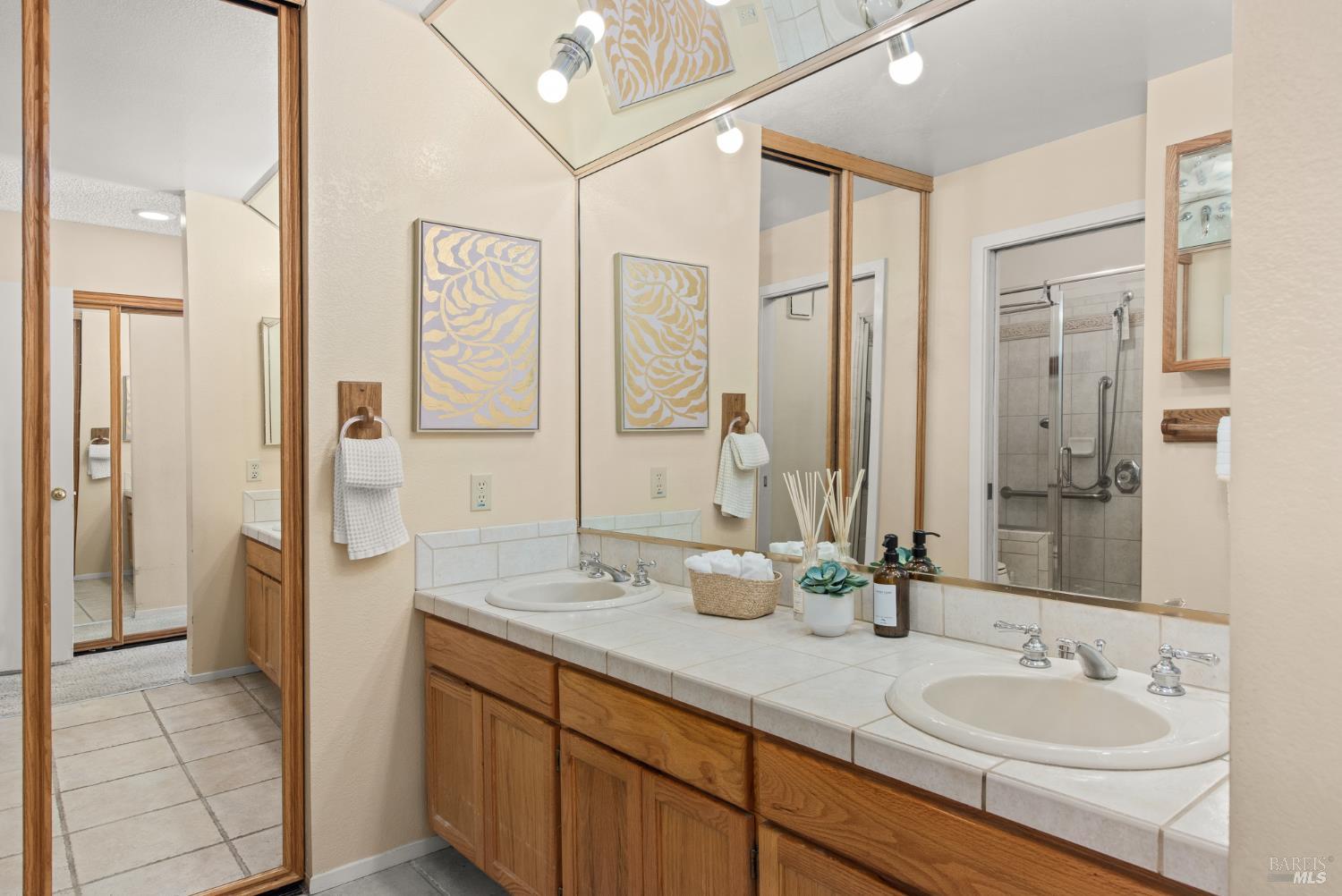 2324 Lakeview Drive Santa Rosa CA 95405