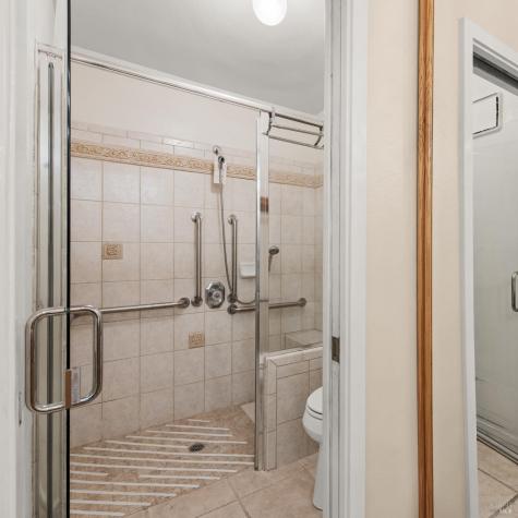 2324 Lakeview Drive Santa Rosa CA 95405
