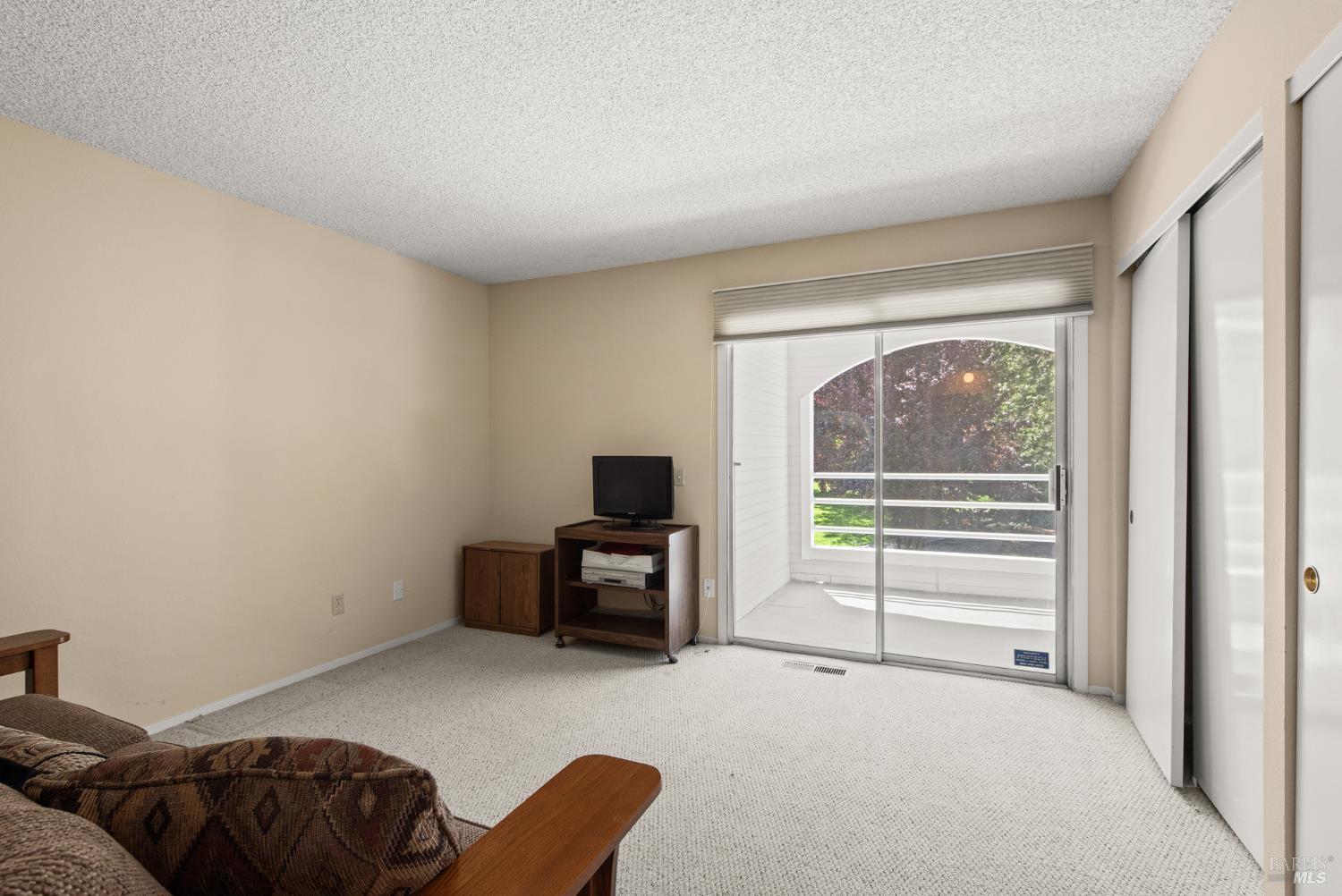 2324 Lakeview Drive Santa Rosa CA 95405