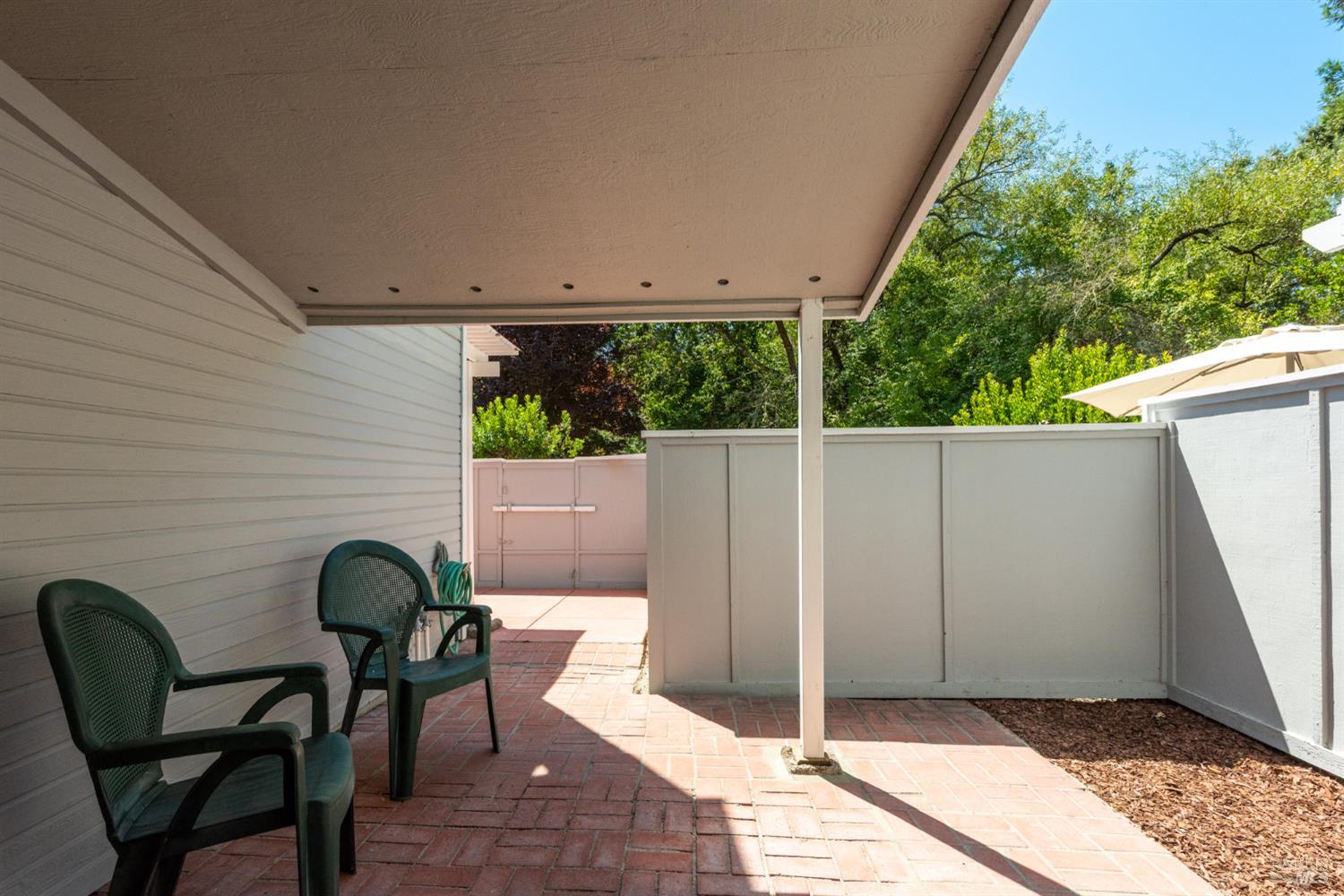 2324 Lakeview Drive Santa Rosa CA 95405