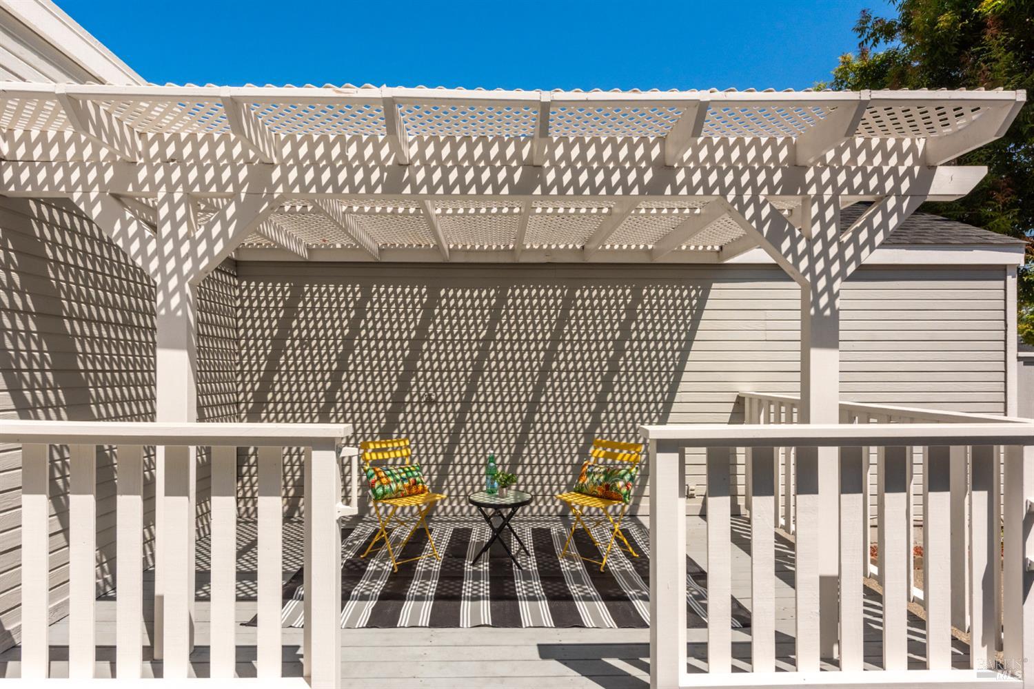 2324 Lakeview Drive Santa Rosa CA 95405