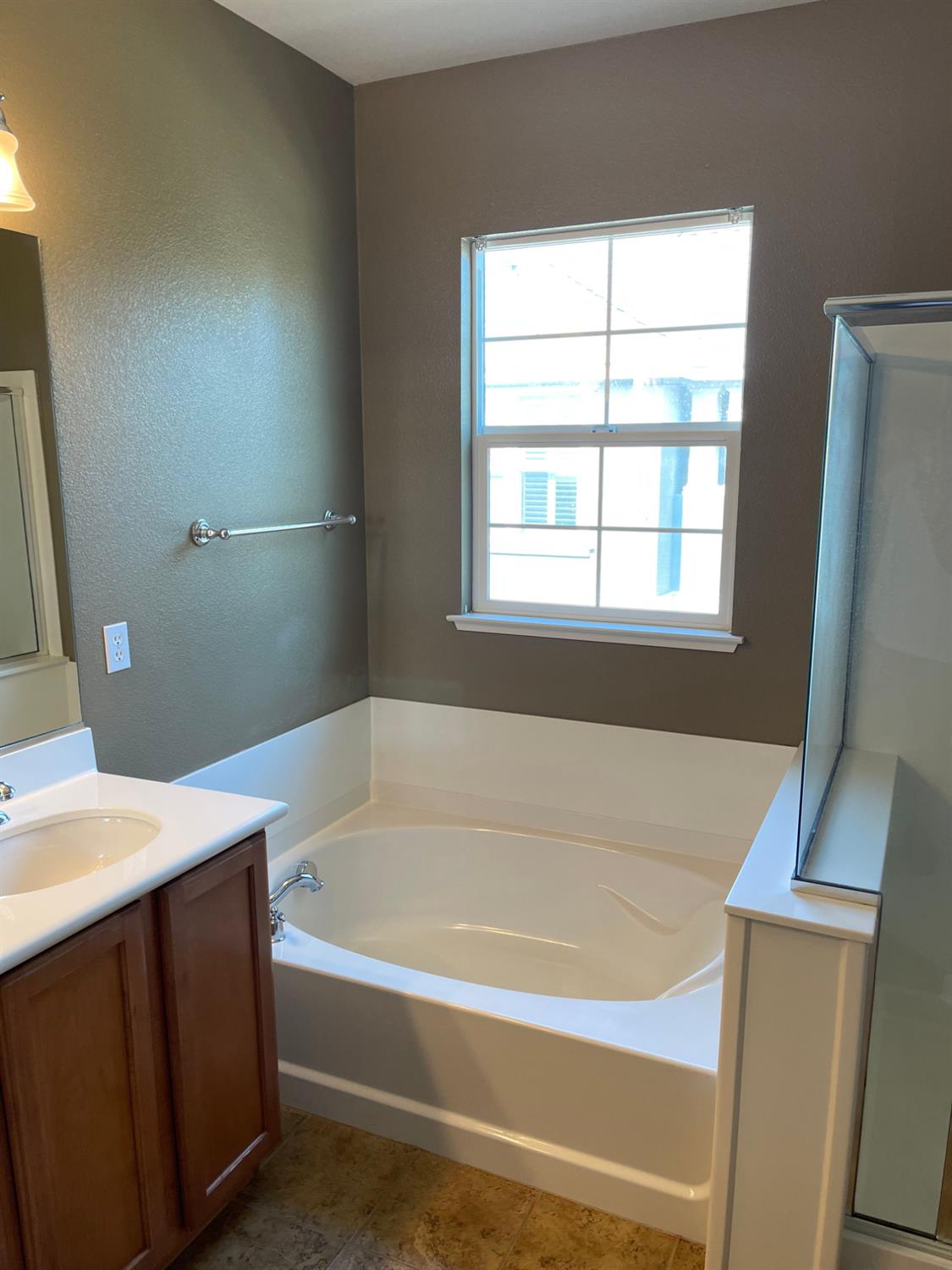 72 S Rio Rapido Tracy CA 95391