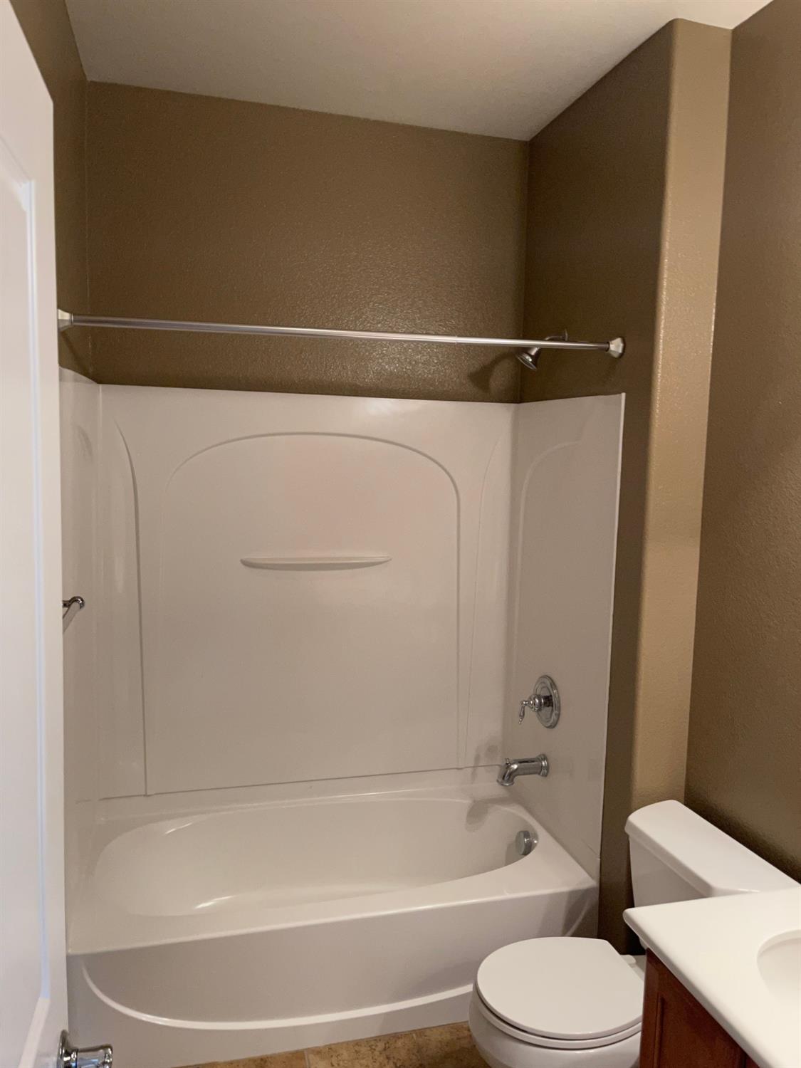 72 S Rio Rapido Tracy CA 95391