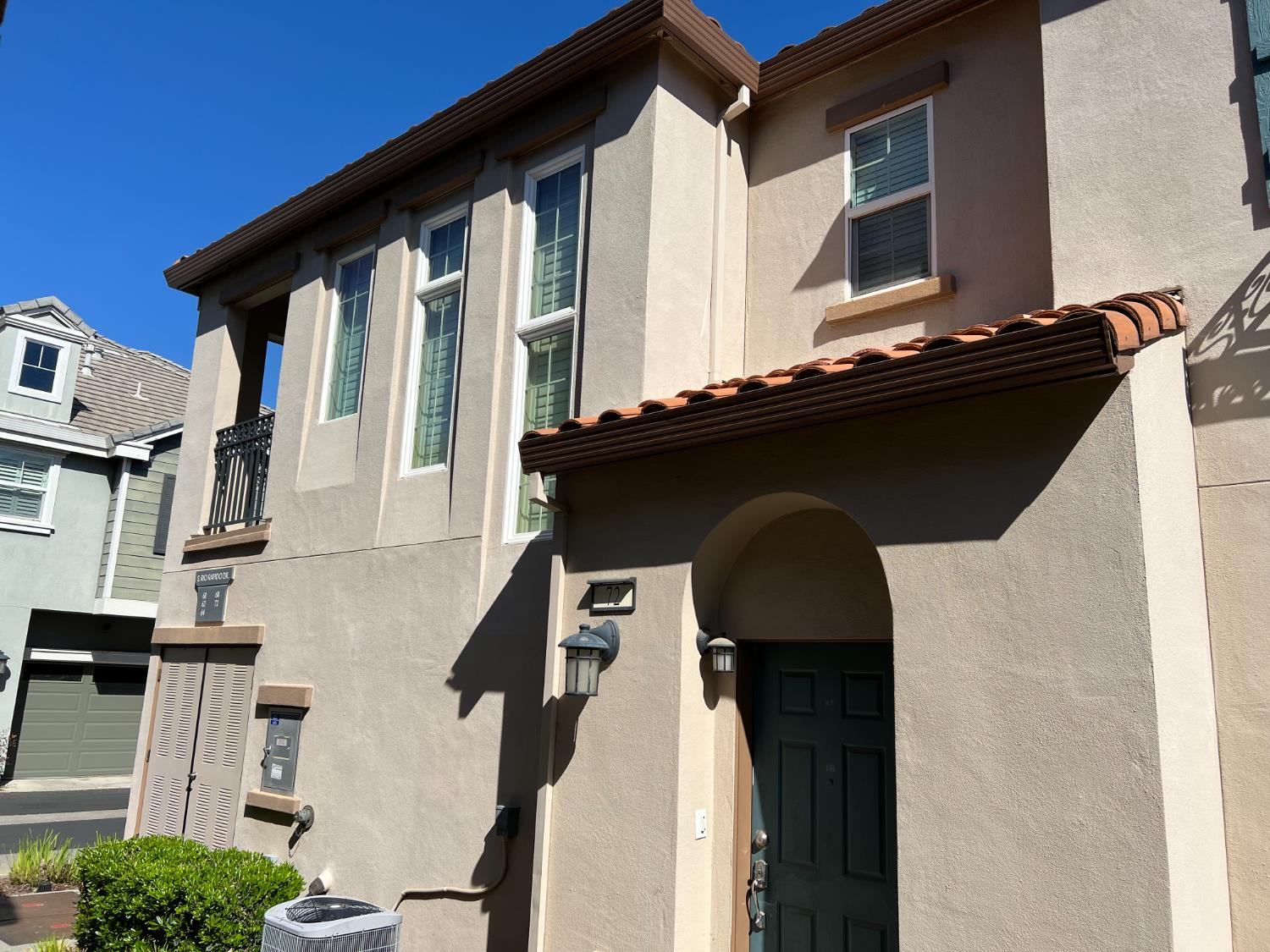 72 S Rio Rapido Tracy CA 95391