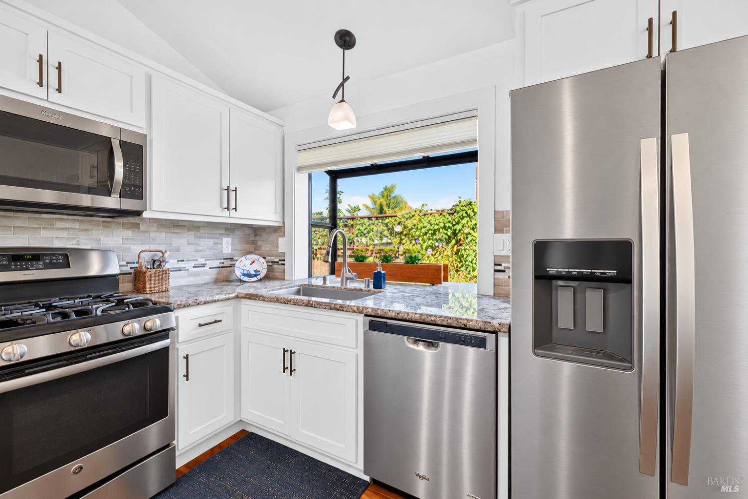 21 Natalie Circle Petaluma CA 94952