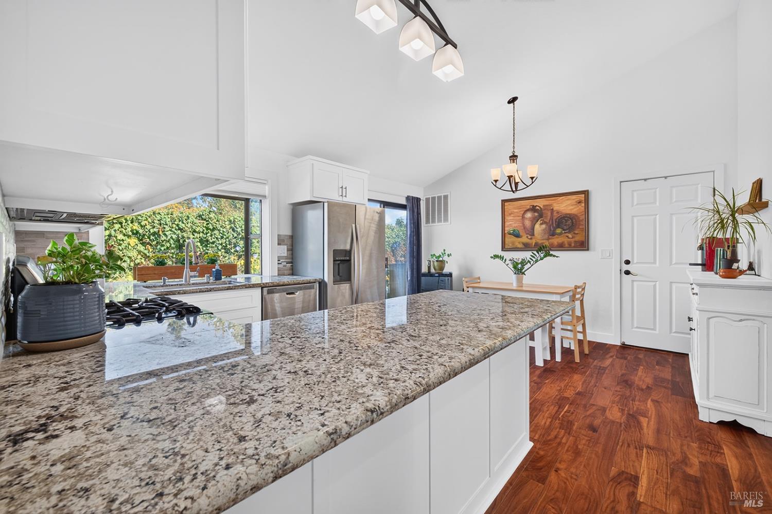 21 Natalie Circle Petaluma CA 94952