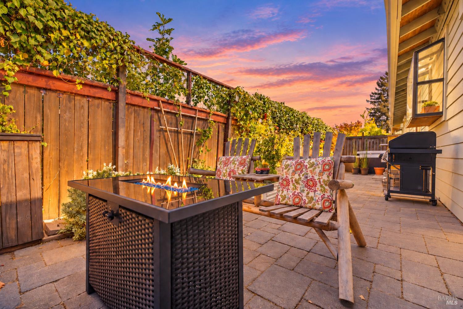 21 Natalie Circle Petaluma CA 94952