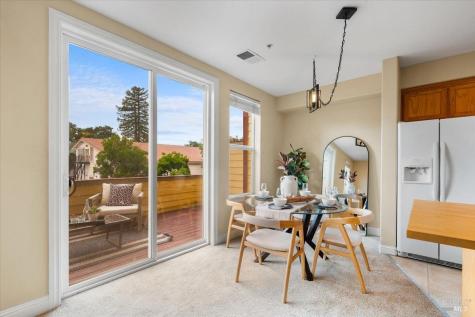 19 Johnson Street Windsor CA 95492