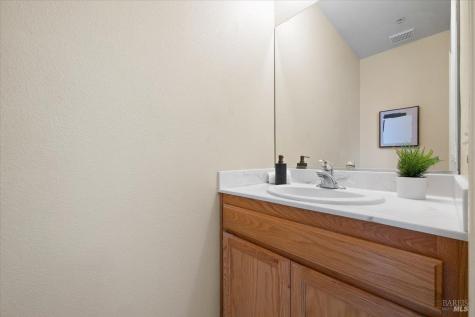 19 Johnson Street Windsor CA 95492