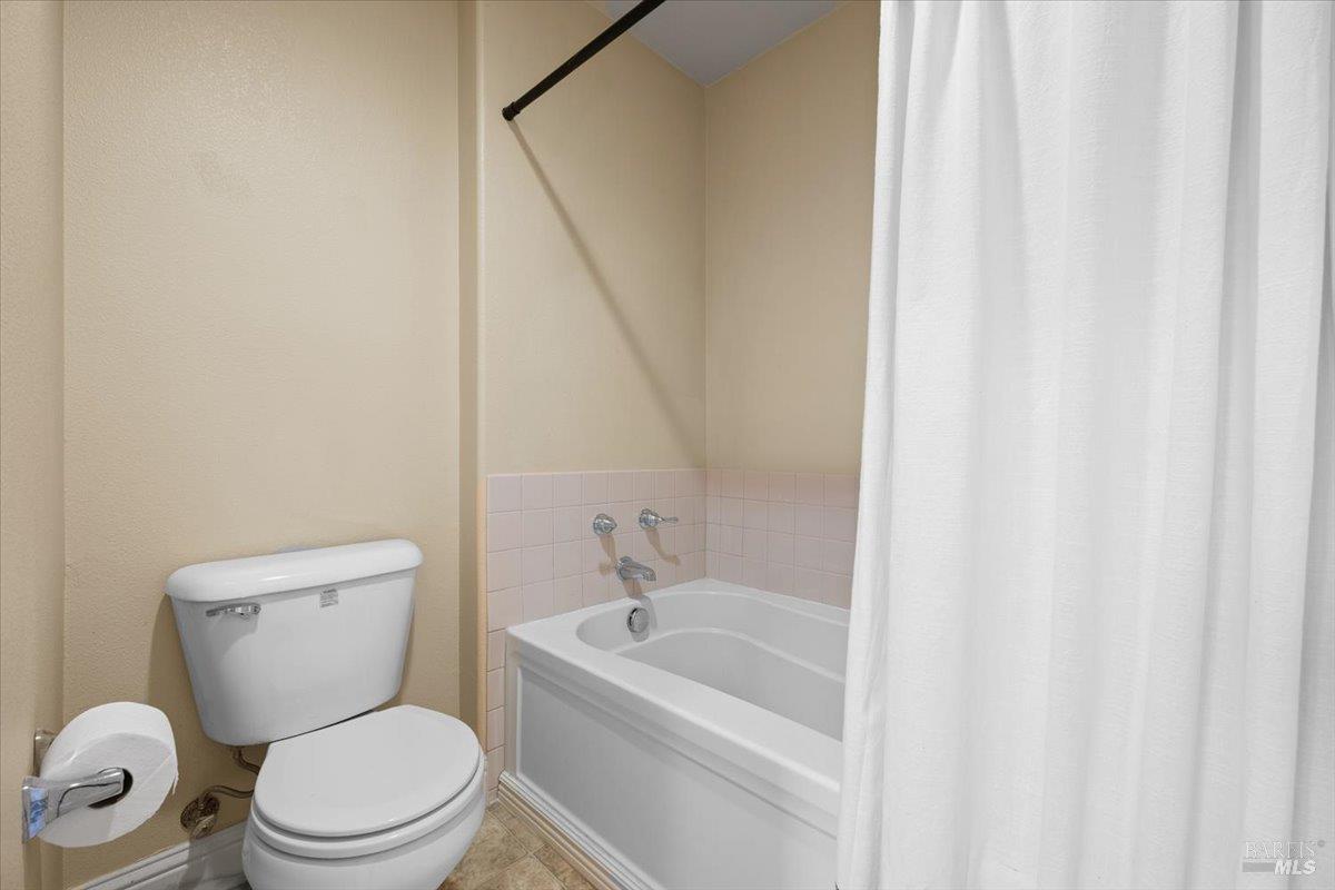 19 Johnson Street Windsor CA 95492