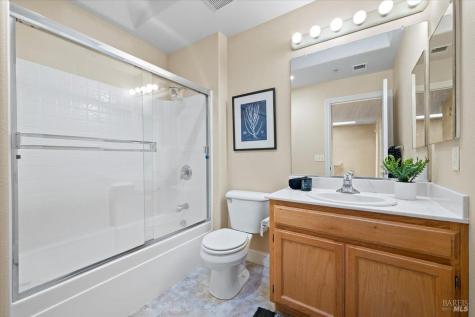 19 Johnson Street Windsor CA 95492