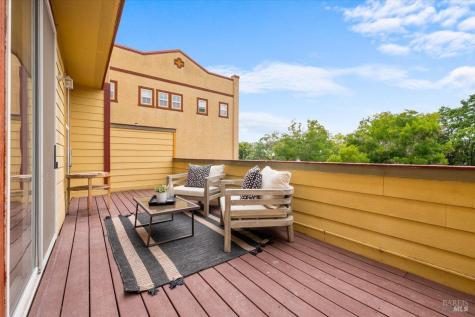 19 Johnson Street Windsor CA 95492