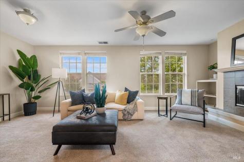 19 Johnson Street Windsor CA 95492