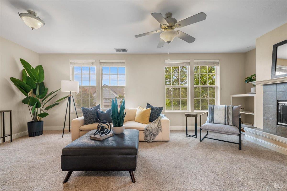 19 Johnson Street Windsor CA 95492