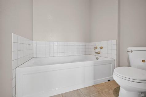766 Mcclelland Drive Windsor CA 95492
