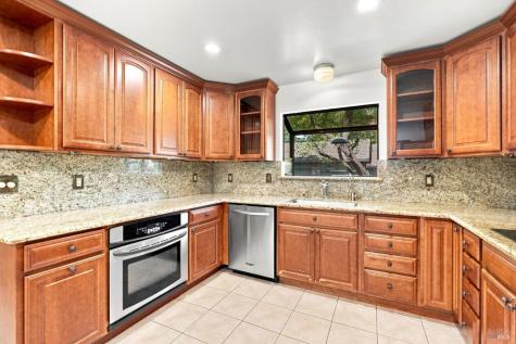 7 Rosemary Court Novato CA 94945