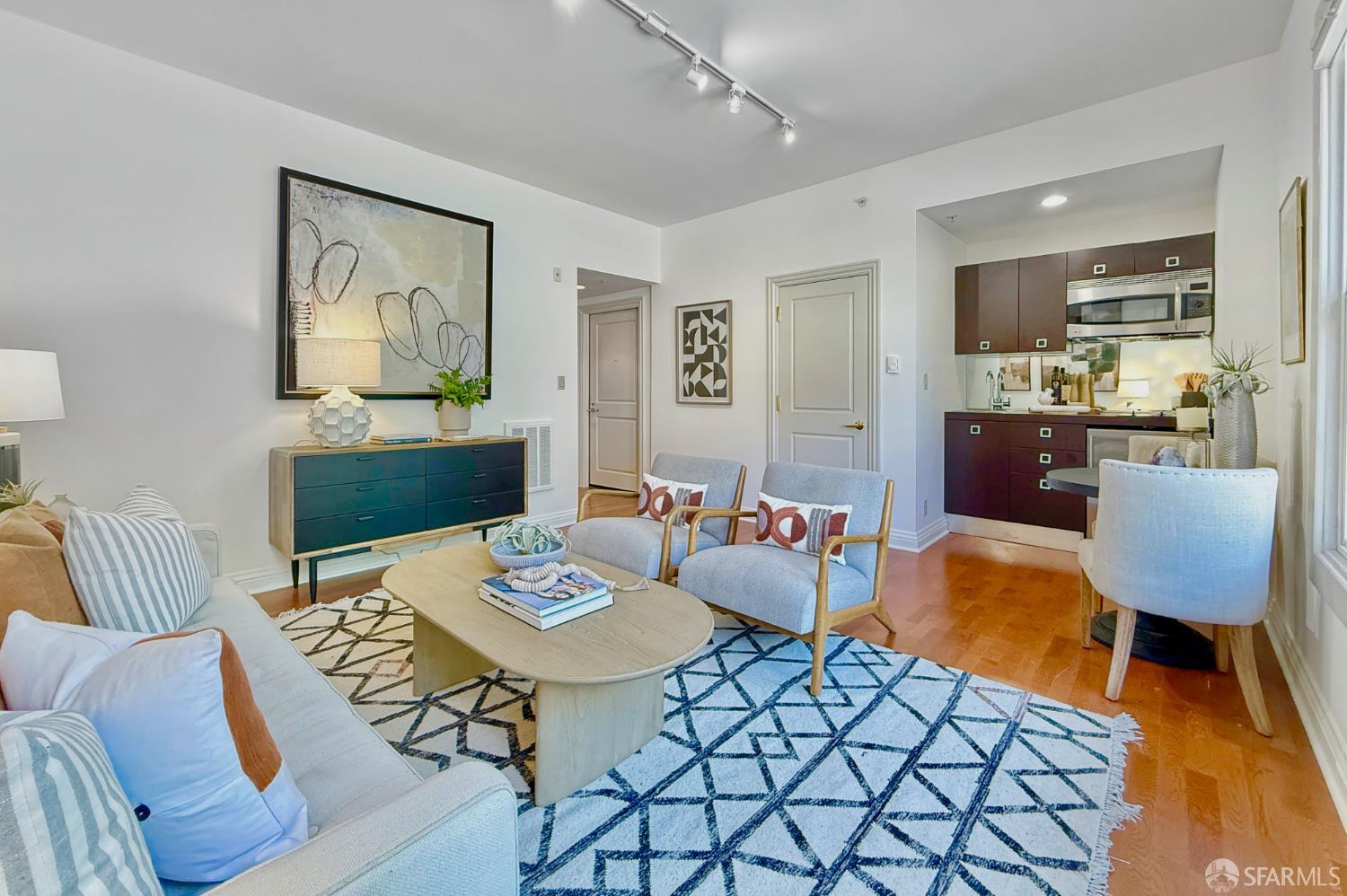 725 Pine Street San Francisco CA 94108