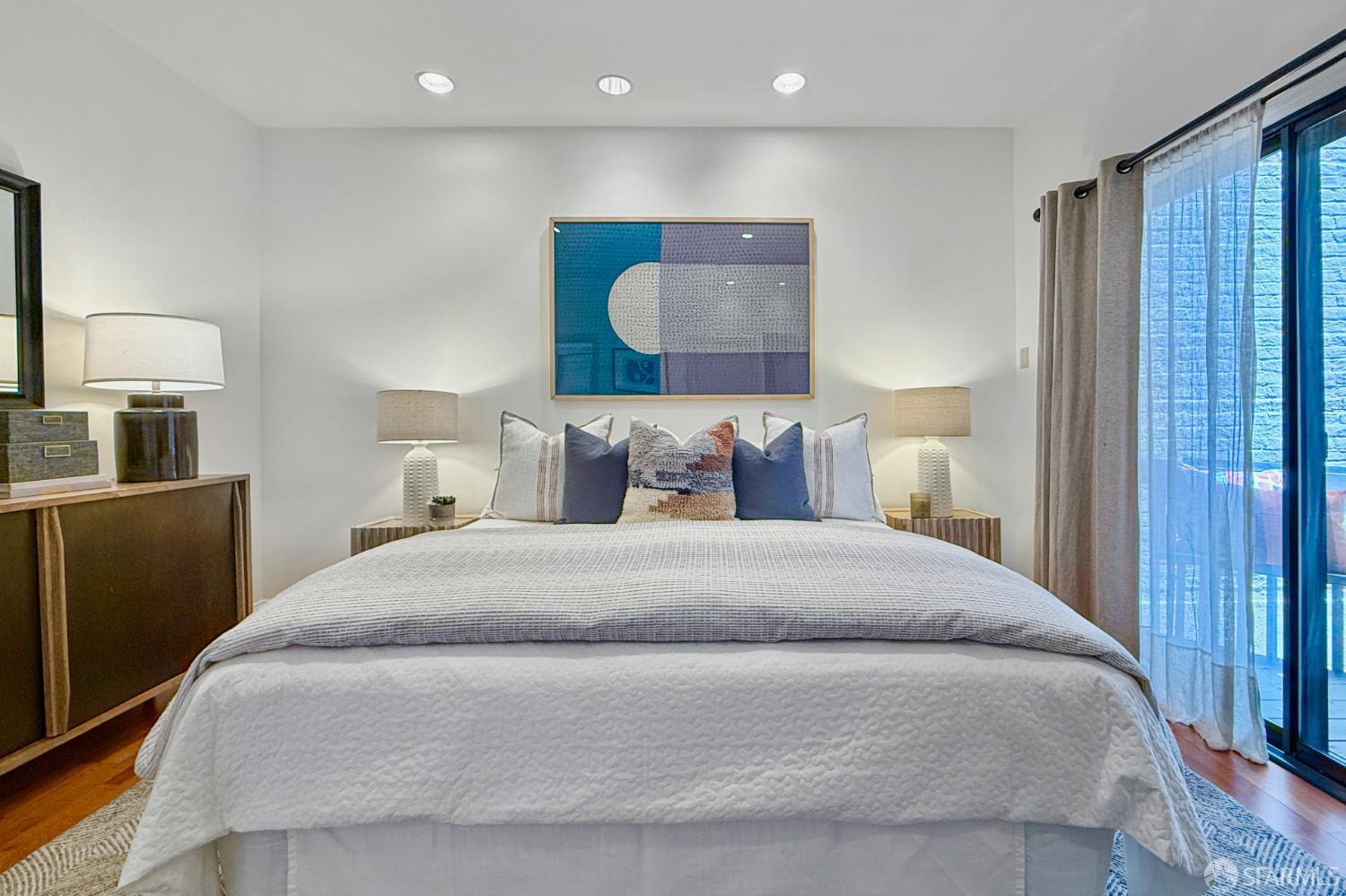 725 Pine Street San Francisco CA 94108