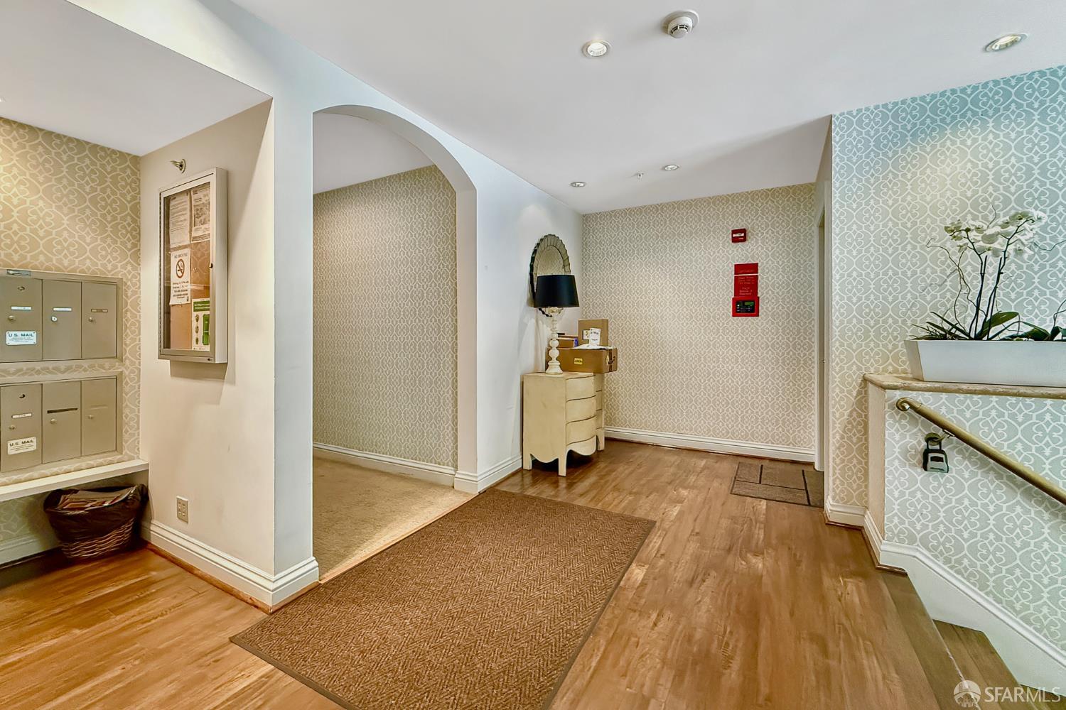 725 Pine Street San Francisco CA 94108