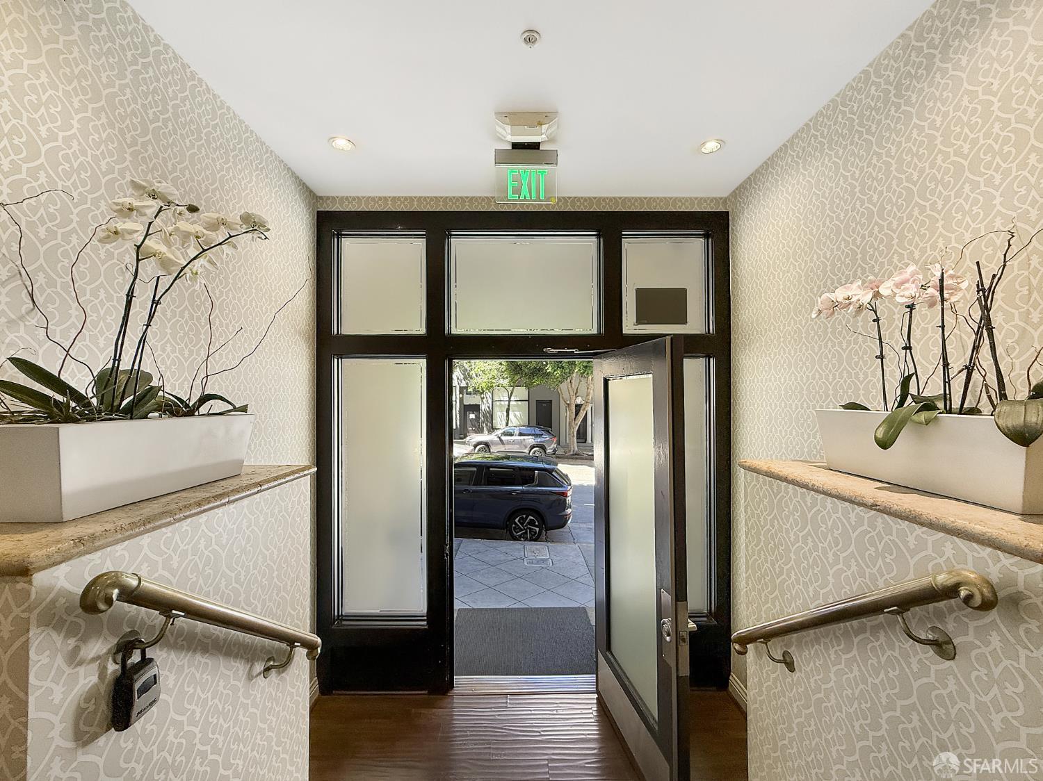 725 Pine Street San Francisco CA 94108
