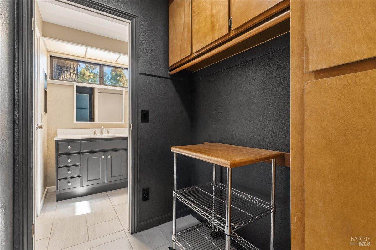 904 Marylyn Circle Petaluma CA 94954