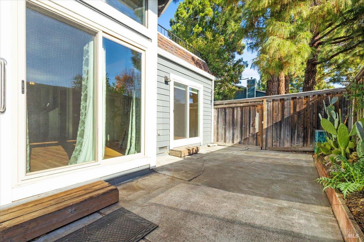 904 Marylyn Circle Petaluma CA 94954