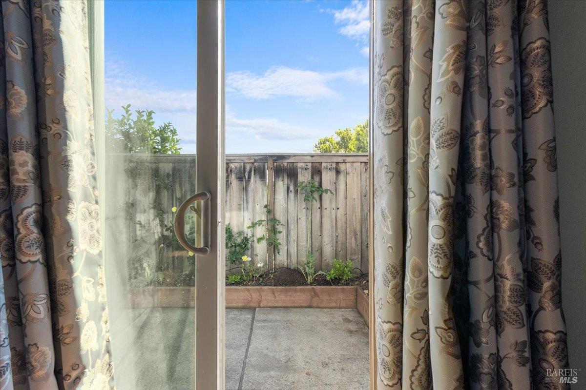 904 Marylyn Circle Petaluma CA 94954