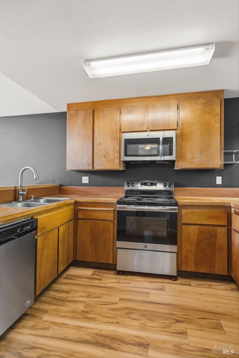 904 Marylyn Circle Petaluma CA 94954