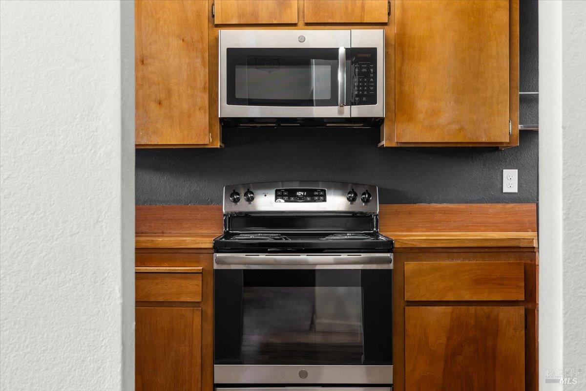 904 Marylyn Circle Petaluma CA 94954