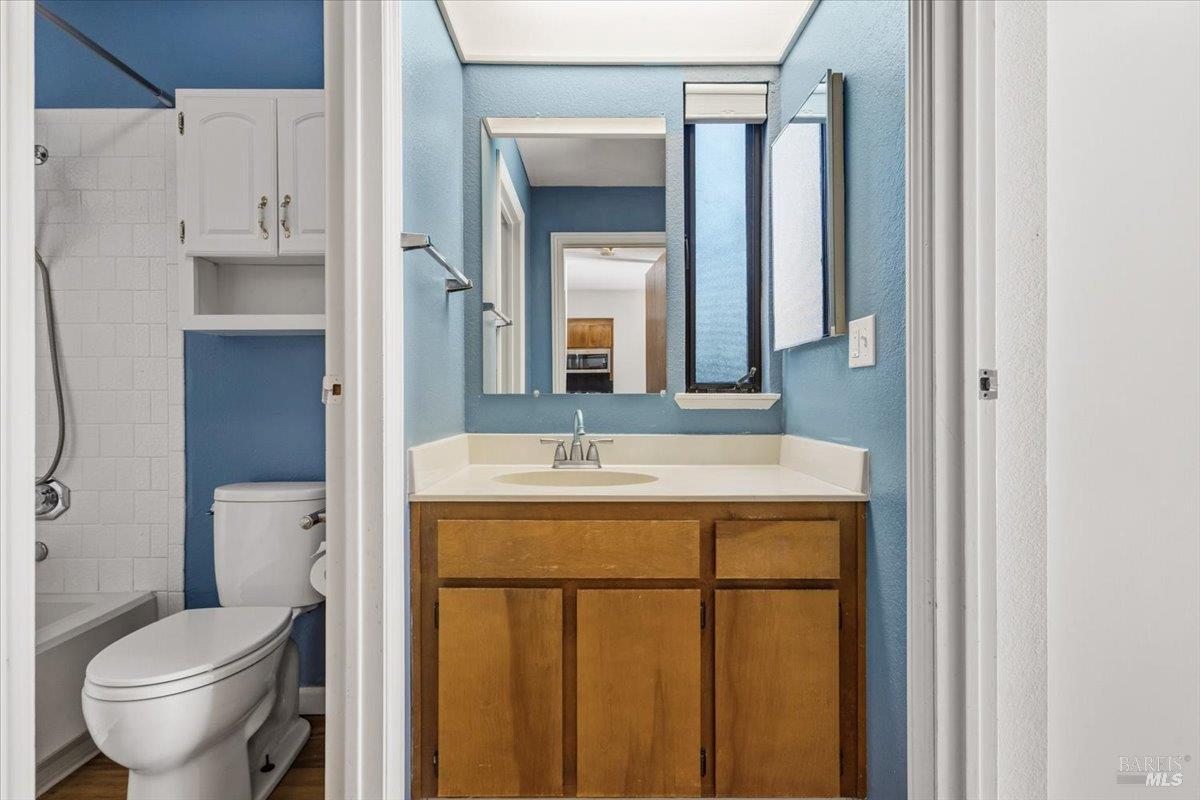 904 Marylyn Circle Petaluma CA 94954