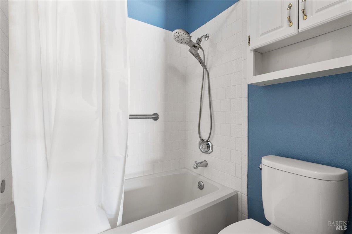 904 Marylyn Circle Petaluma CA 94954