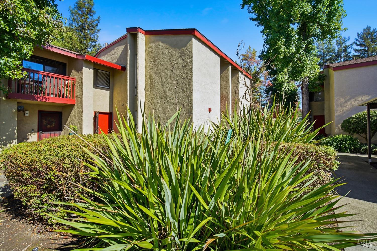16 Redwood Court Santa Rosa CA 95409