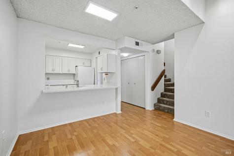 16 Redwood Court Santa Rosa CA 95409