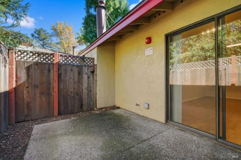 16 Redwood Court Santa Rosa CA 95409