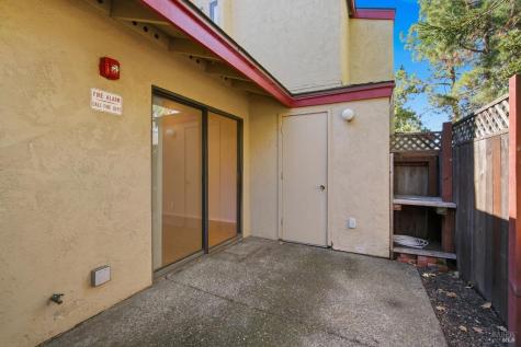 16 Redwood Court Santa Rosa CA 95409