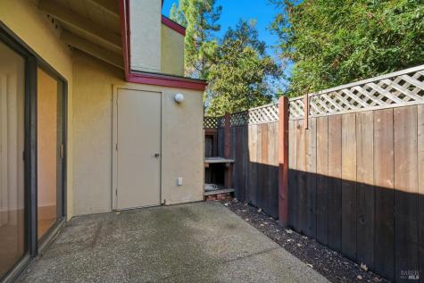 16 Redwood Court Santa Rosa CA 95409