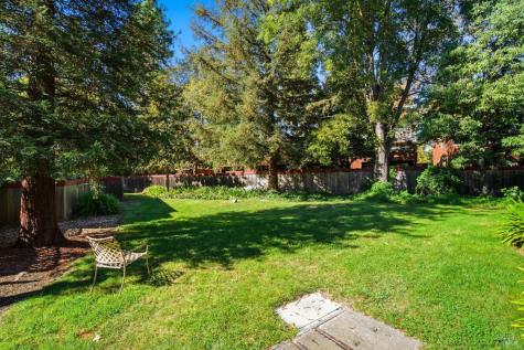 16 Redwood Court Santa Rosa CA 95409