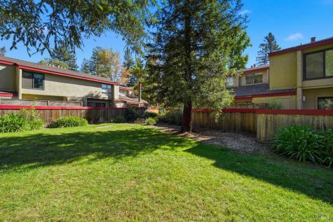 16 Redwood Court Santa Rosa CA 95409