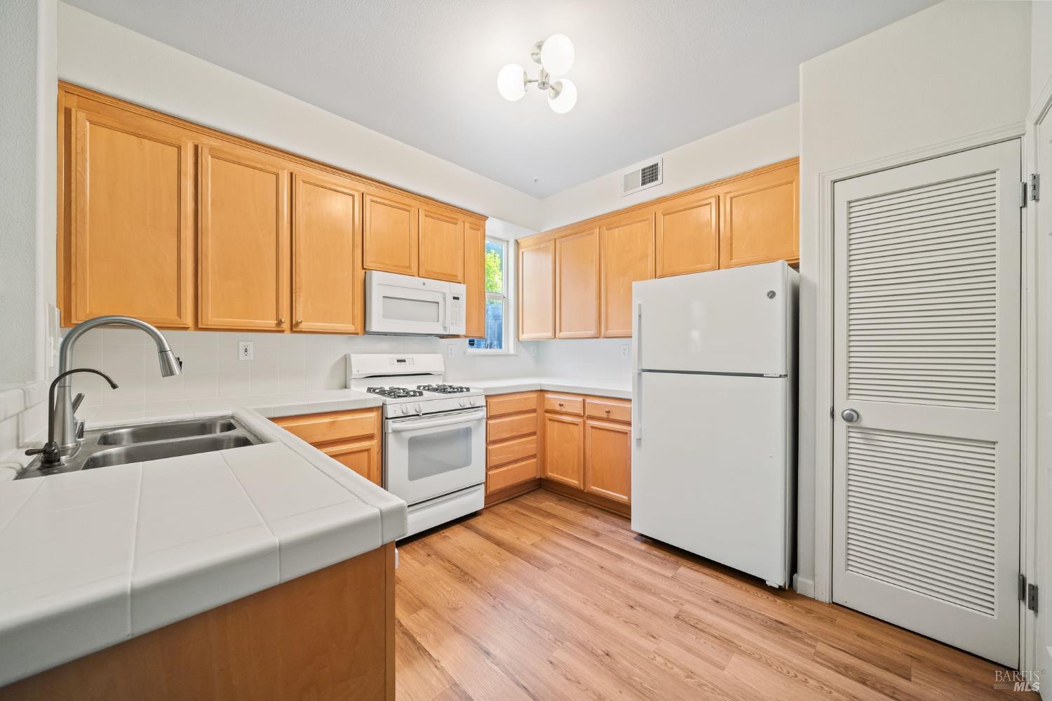 94 Arnold Drive Novato CA 94949