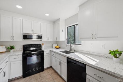 154 Sandpiper Court Novato CA 94949