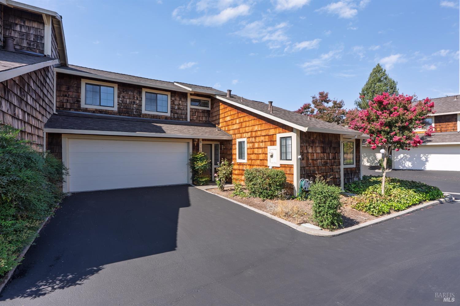 1725 Drake Court Petaluma CA 94954