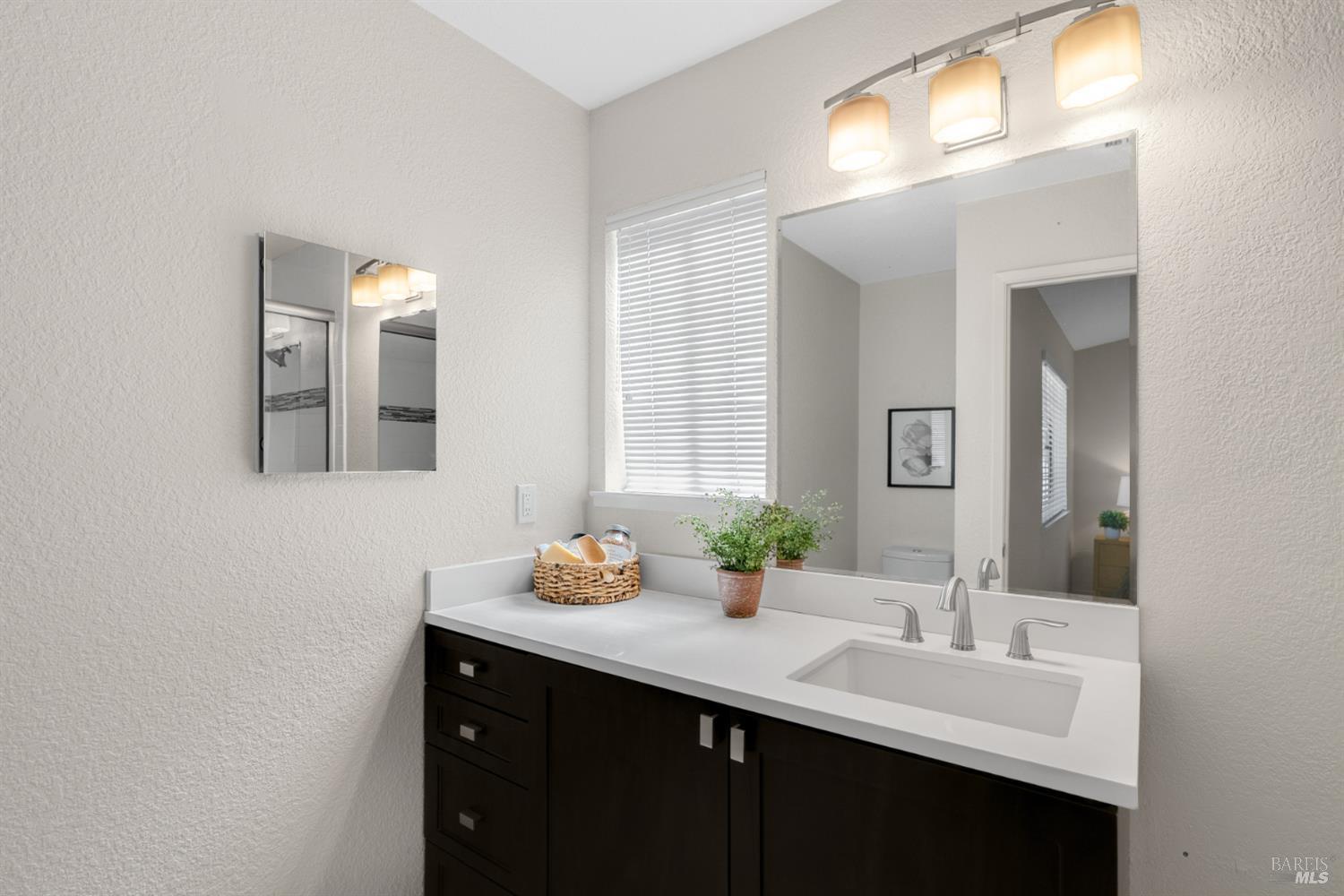 1725 Drake Court Petaluma CA 94954