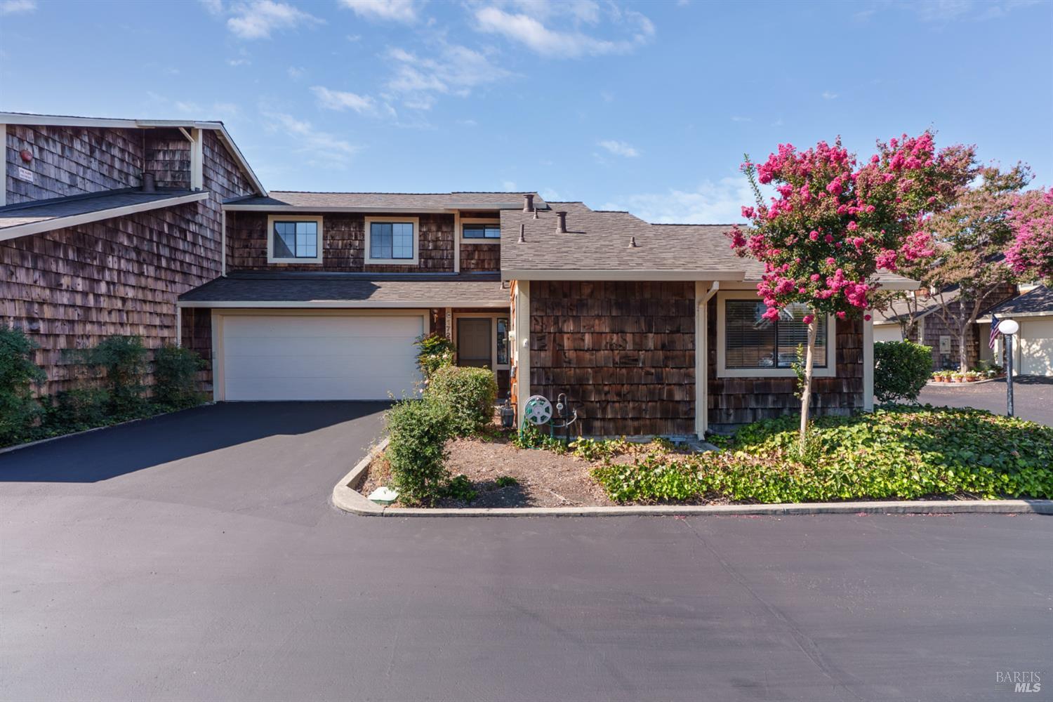 1725 Drake Court Petaluma CA 94954