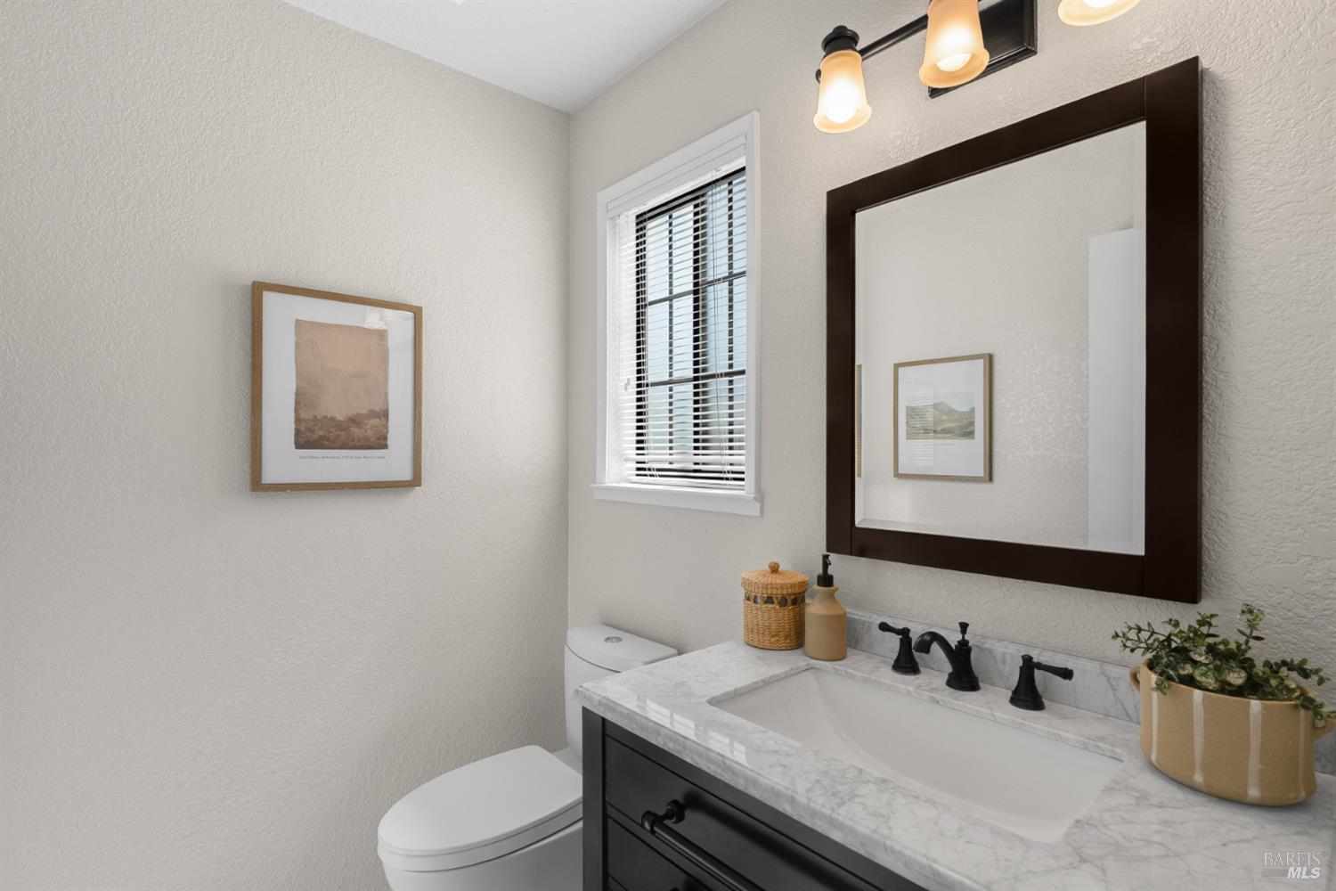 1725 Drake Court Petaluma CA 94954